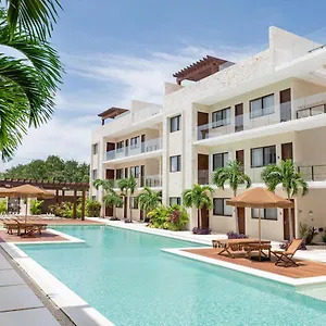 And Penthouse Blue Luxury Kukulkan Apartment